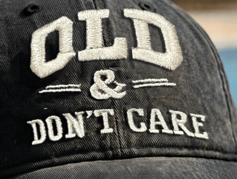 š„Vintage Distressed"OLD & DON'T CARE"Cap