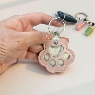 🐾Pet Paw Shaped Leather Keychain - Keep Them By Your Side✨