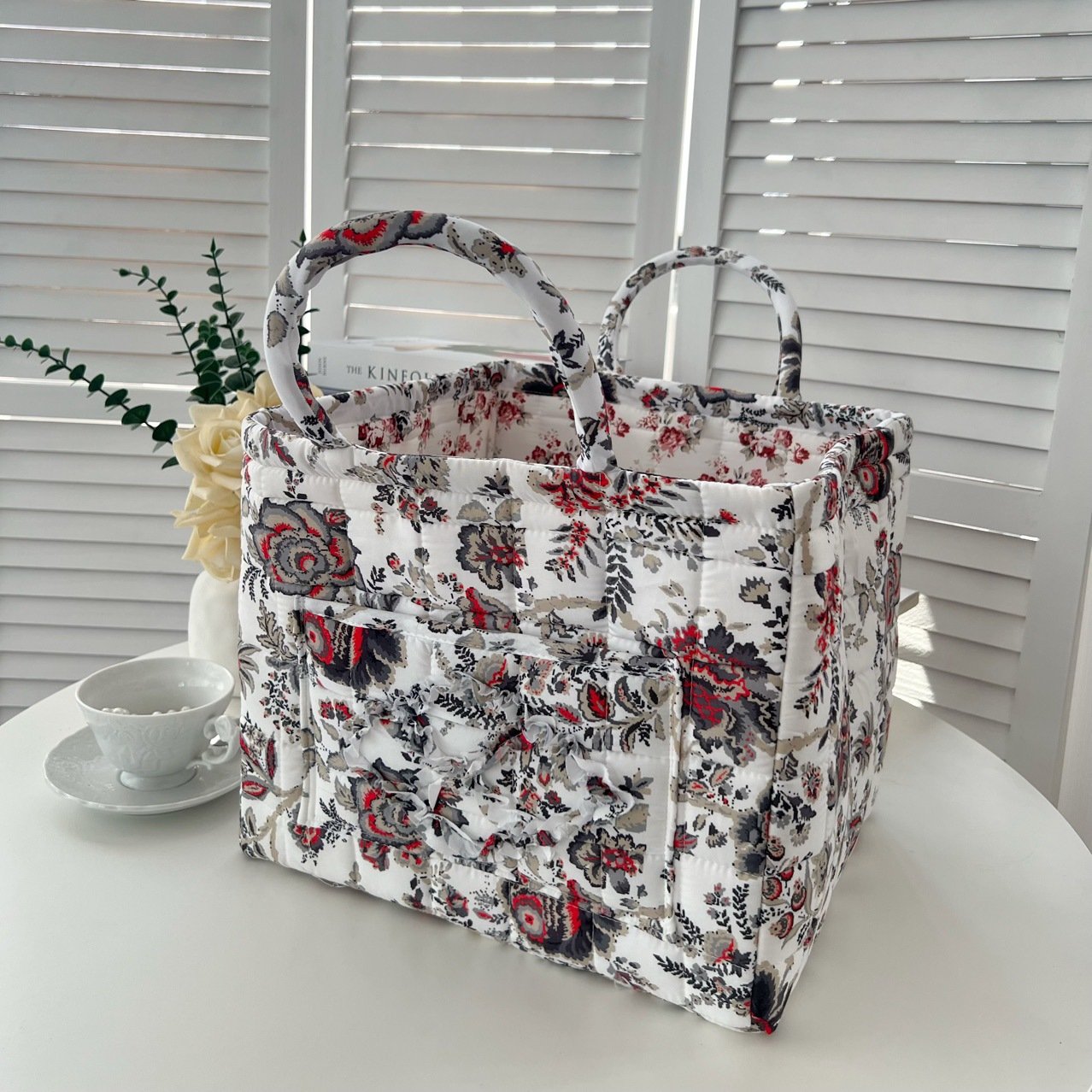 Storage Basket,Floral print storage baskets and organizers, available in a variety of styles, make a perfect gift for your loved ones.