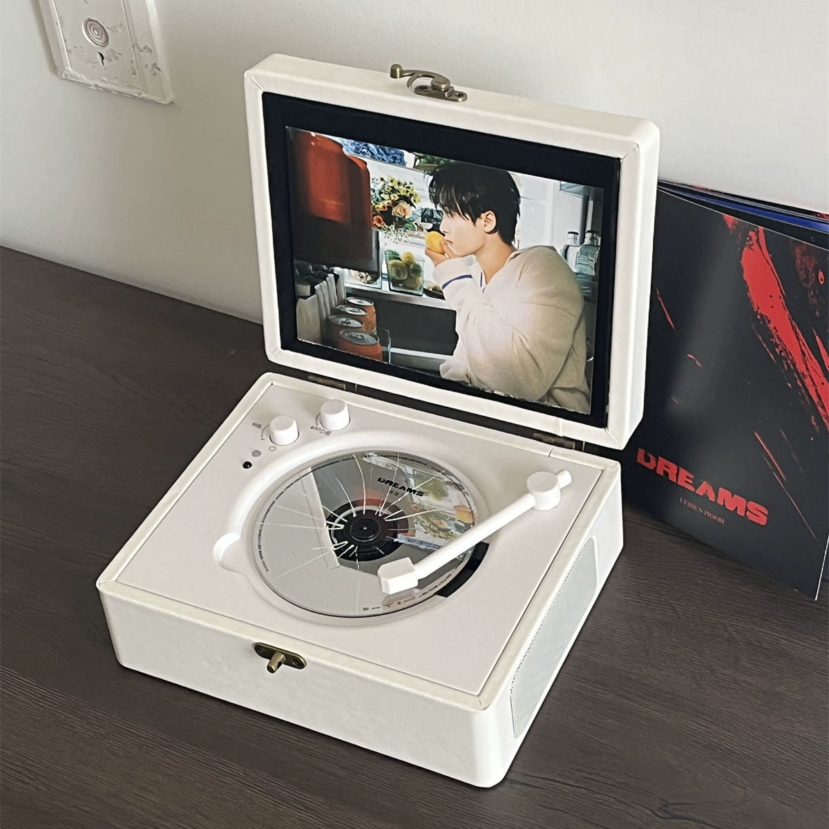 Retro Bluetooth Record Player