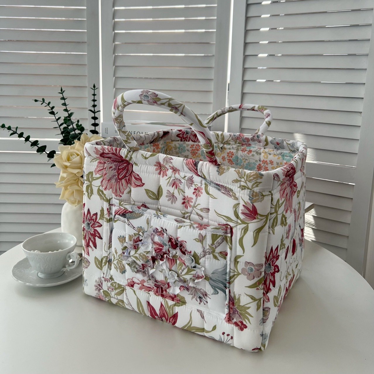 Storage Basket,Floral print storage baskets and organizers, available in a variety of styles, make a perfect gift for your loved ones.