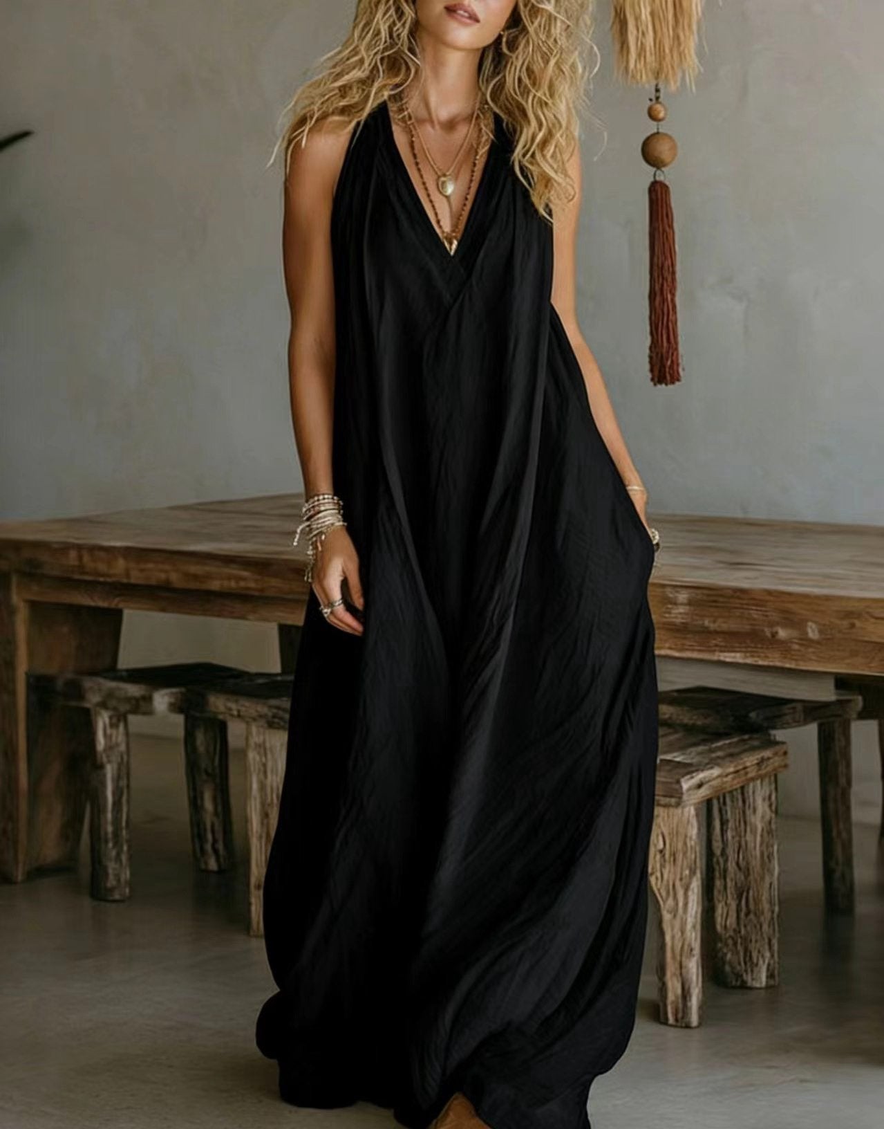 Casual Sleeveless Loose-Fitting V-Neck Long Dress for Ladies