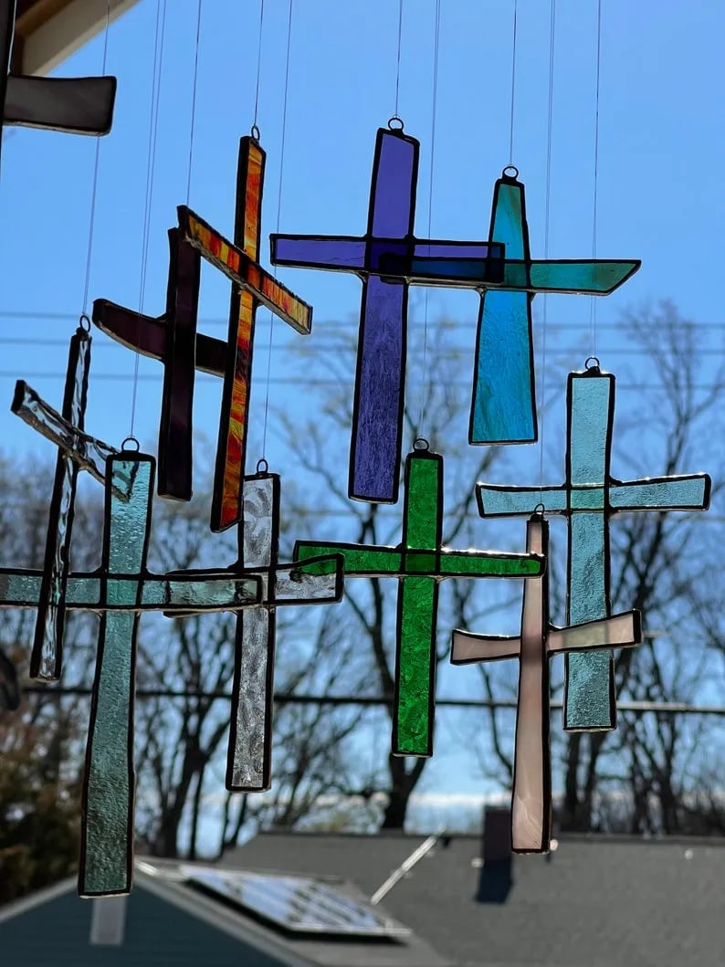 ✨Cross Suncatcher – Let God’s Light Shine Through Your Home with Beautiful Rainbow Blessings!🌈
