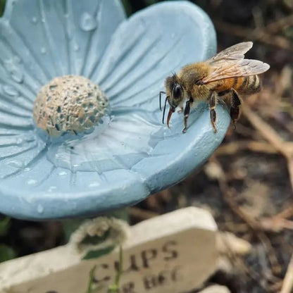 🌸Flower-Shaped Resin Bee Watering Station🐝