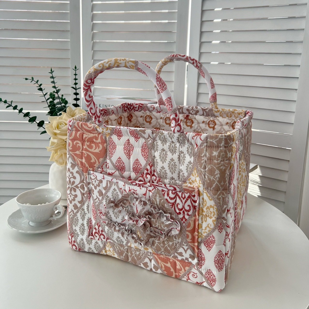 Storage Basket,Floral print storage baskets and organizers, available in a variety of styles, make a perfect gift for your loved ones.