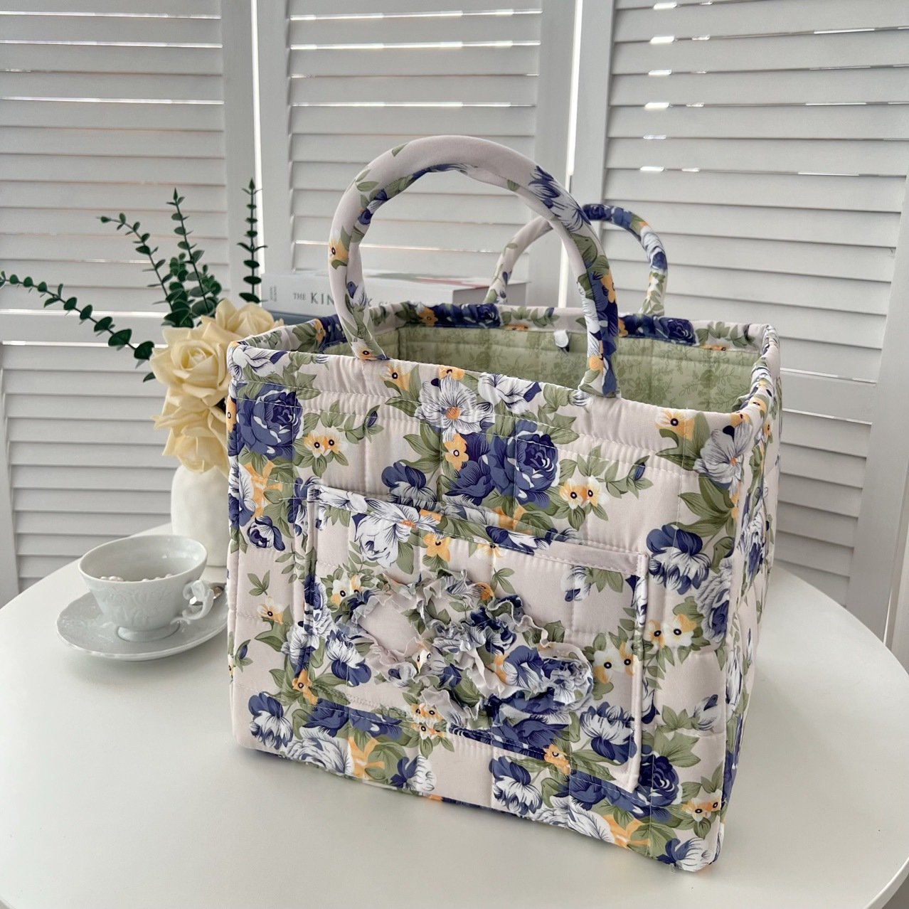 Storage Basket,Floral print storage baskets and organizers, available in a variety of styles, make a perfect gift for your loved ones.