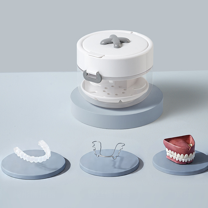 All-in-One Retainer Storage Case